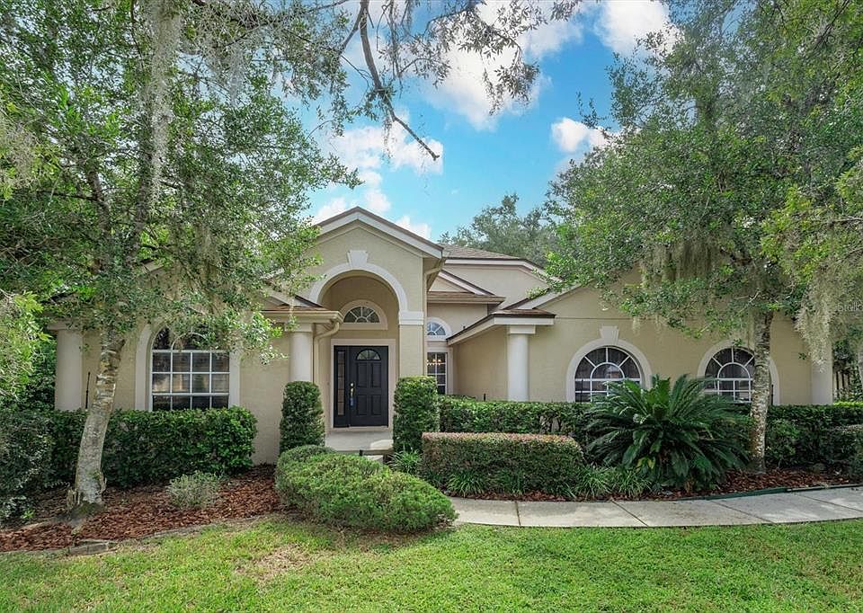 1st image of 567 Avon Glade Pl
