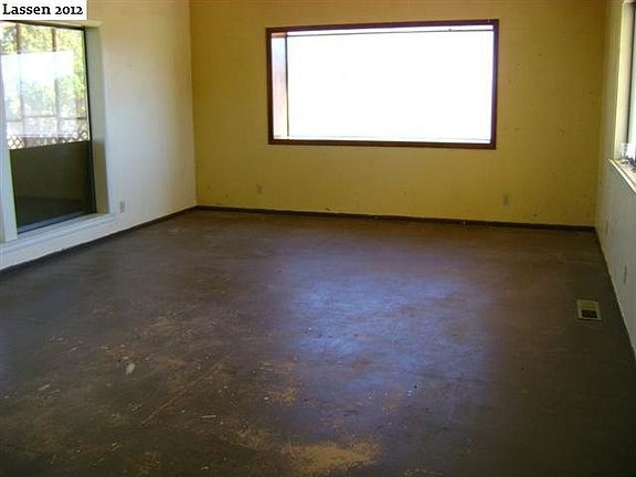 3rd image of 716 325th Highway 395 E