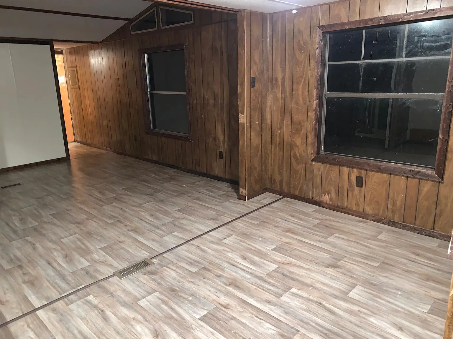 104 Gloria Ln — Photo 3