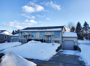 919 W Monroe Ave, Hartford, WI 53027