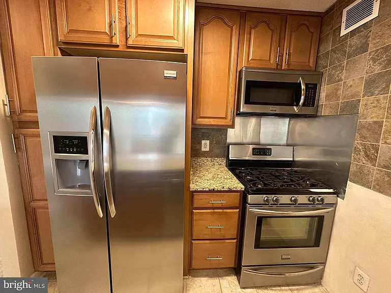 11801 Rockville Pike #209 — Photo 8