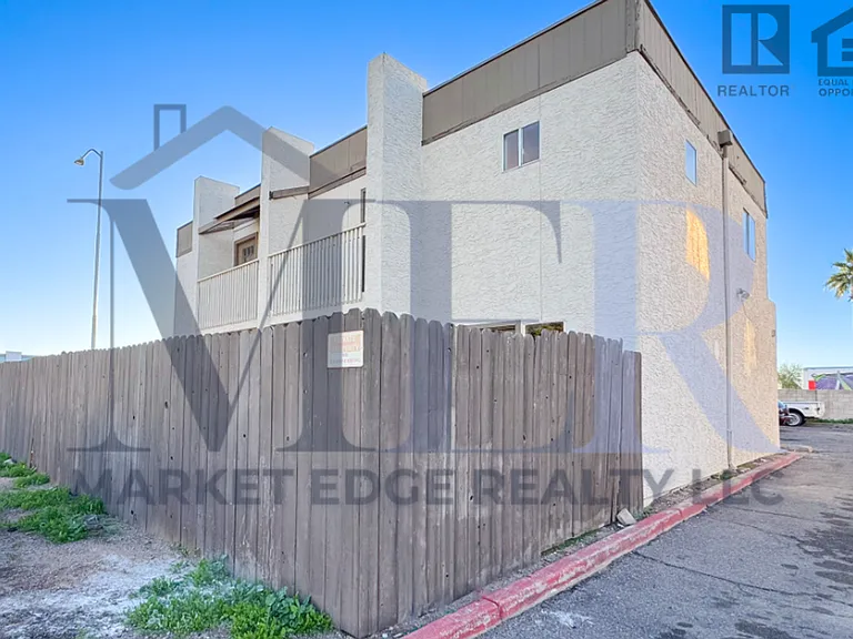 1765 E Pepper Cir — Photo 3