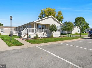 112 Summers Dr, Lancaster, PA 17601