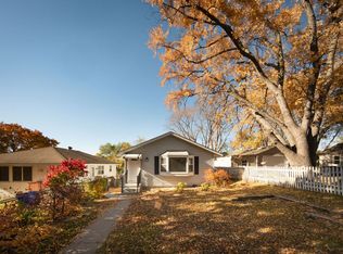 1669 Woodbridge St, Saint Paul, MN 55117