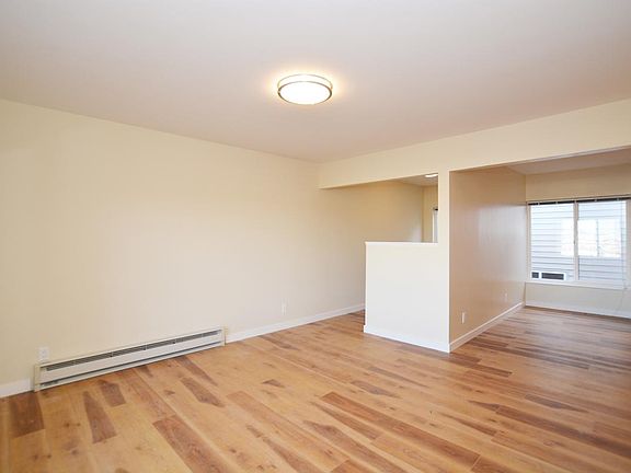 4th image of 3315 Clement St #8