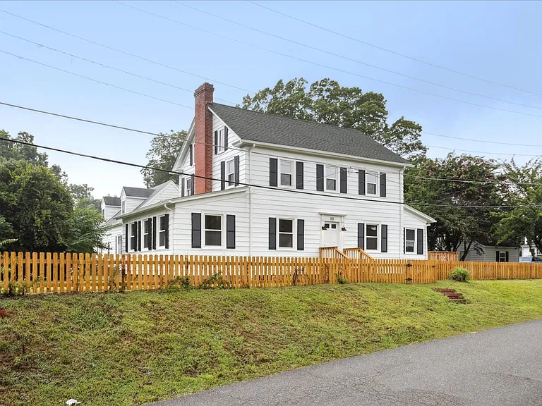 101 Pulaski St — Photo 3