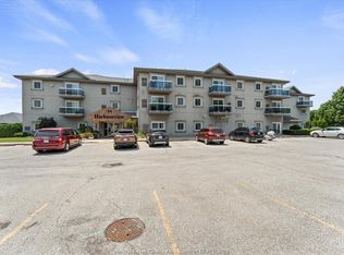 44 Robson Rd #106, Leamington, ON N8H5E4