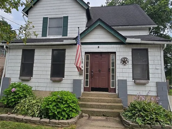 504 E Riddle Ave, Ravenna, OH 44266