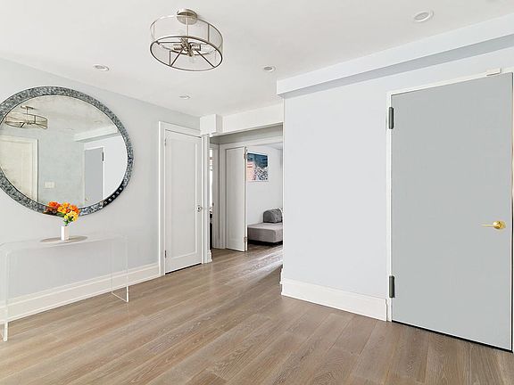 3rd image of 350 Bleecker St Frnt 2