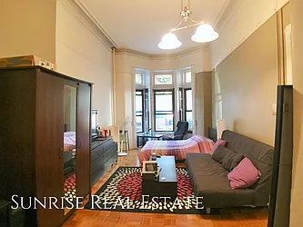 Rented by Sunrise Real Estate