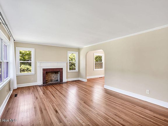 3rd image of 1613 S 41st Street