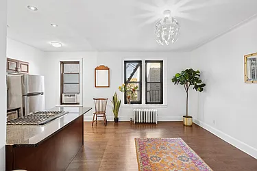 345 Montgomery Street, #6E