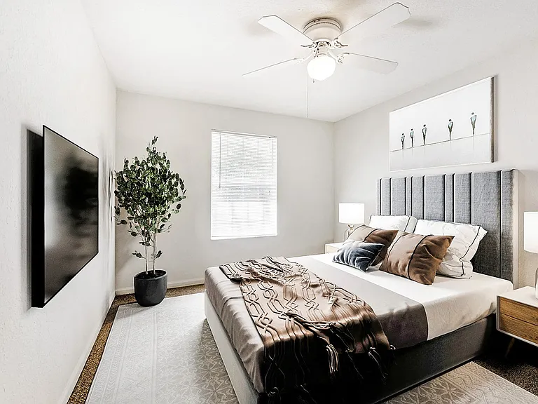 Whispering Pines Apartments — Photo 19