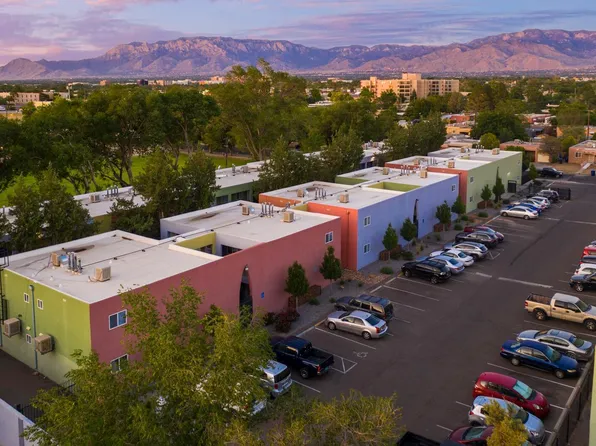 419 Monroe St NE, Albuquerque, NM 87108