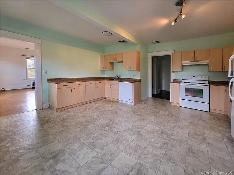805 Edgewood Ave #2 — Photo 4