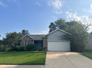1145 Saint Andrews Dr, North Liberty, IA 52317
