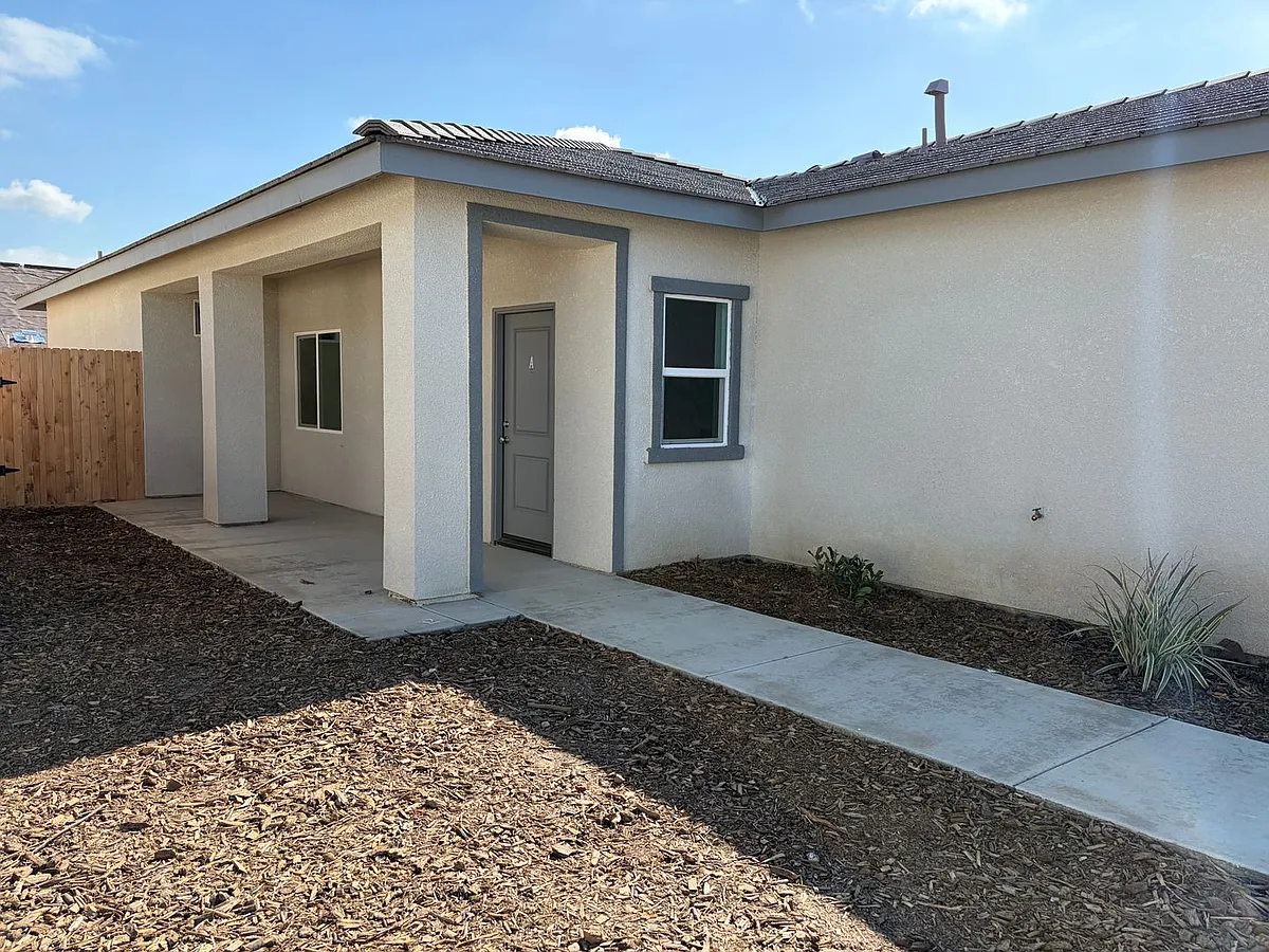 Building Photo - Cougar Trail 6003