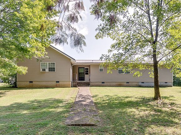 2nd image of 566 Pine Cir