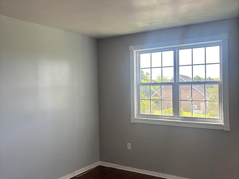 152 Hampton Grn — Photo 7