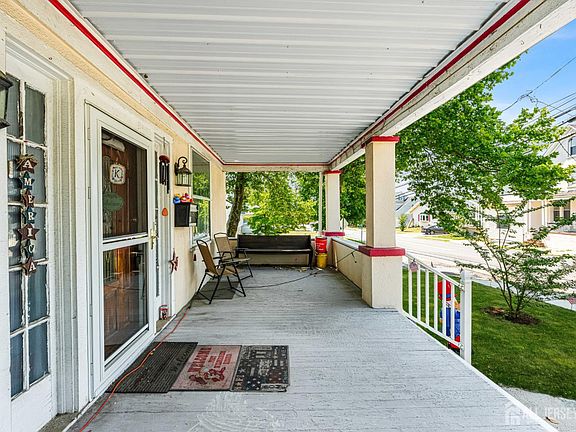 2nd image of 176 Washington Rd
