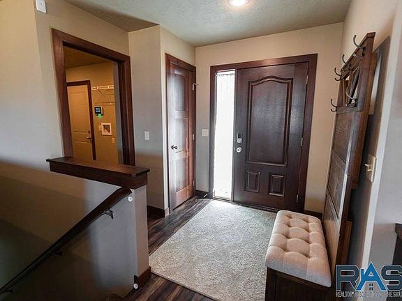 3rd image of 5321 S Breezeway Ave