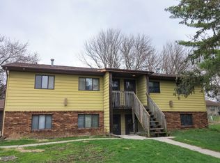 4400 Castlewood Pl #4, Ames, IA 50014