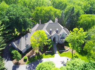 6644 Cornerstone Ln, Rochester Hills, MI 48306