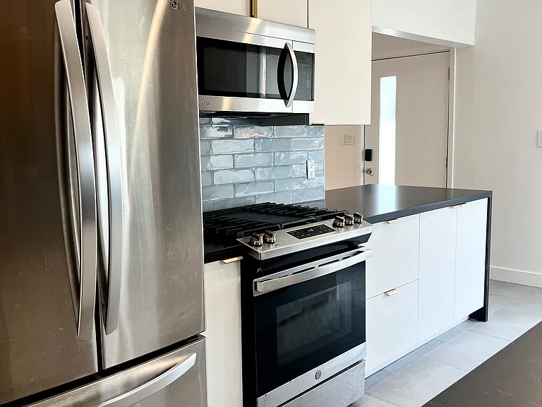 416 Longfellow Ave — Photo 4