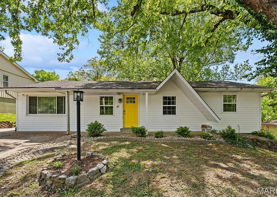 1st image of 17 Highwood Ln