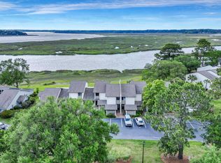 8 E Marsh Harbor Dr, Beaufort, SC 29907