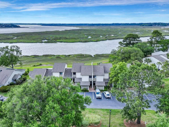 8 E Marsh Harbor Dr, Beaufort, SC 29907