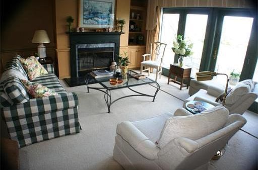 2nd image of 4 Sea Cliff Dr