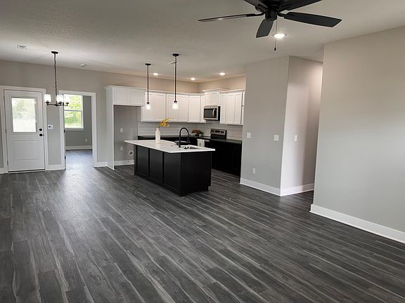 3rd image of 4417 S Mount Carmel Ave