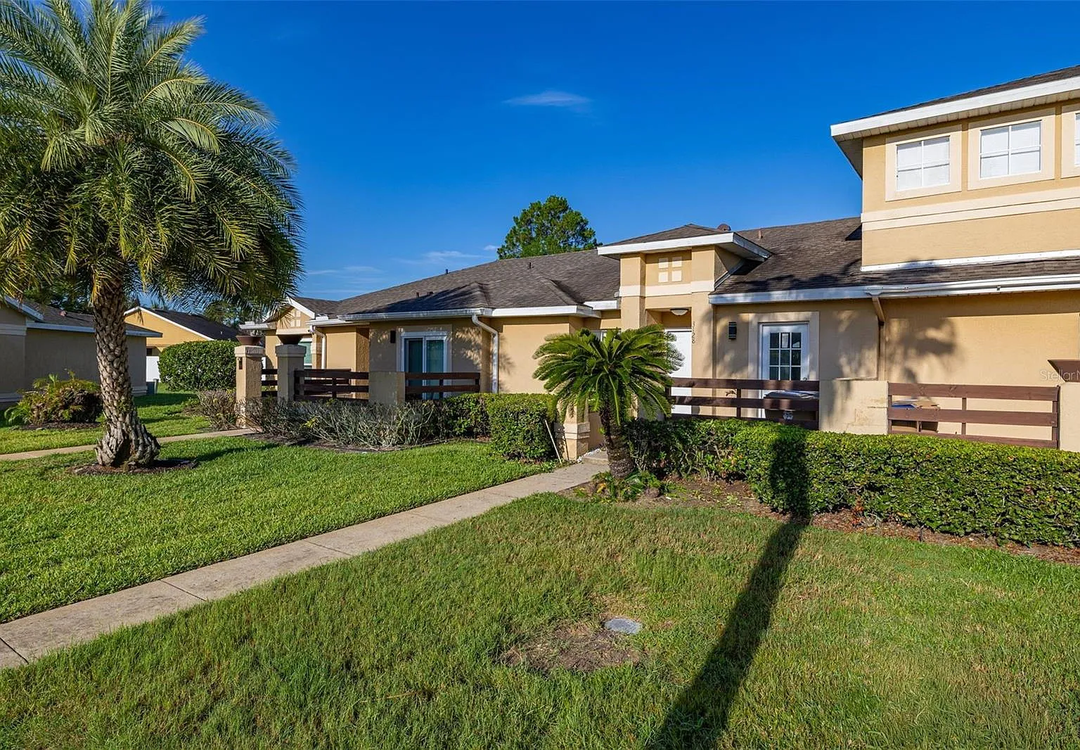2 bed, 2.0 bath, 902 sqft, $1,699 — Photo 3