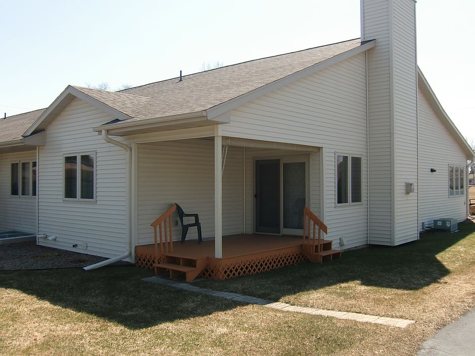 2nd image of 5402 Willow St