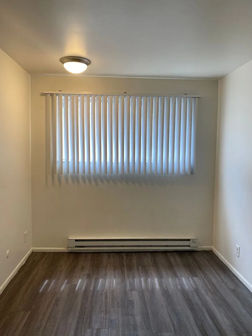 Victoria East Apartments — Photo 4