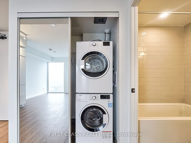 319 Jarvis St E #2011 — Photo 13