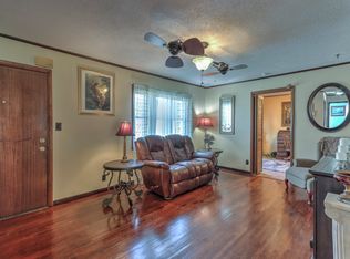 4215 W 1st St, Tulsa, OK 74127