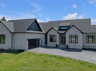 245 Mann Dr, Kingston, ON K7L 0G2