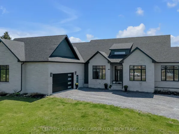 245 Mann Dr, Kingston, ON K7L 0G2