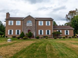 142 Kingwood Locktown Rd, Stockton, NJ 08559