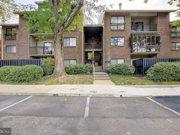 300 Hilltop Ln Unit I, Annapolis, MD 21403