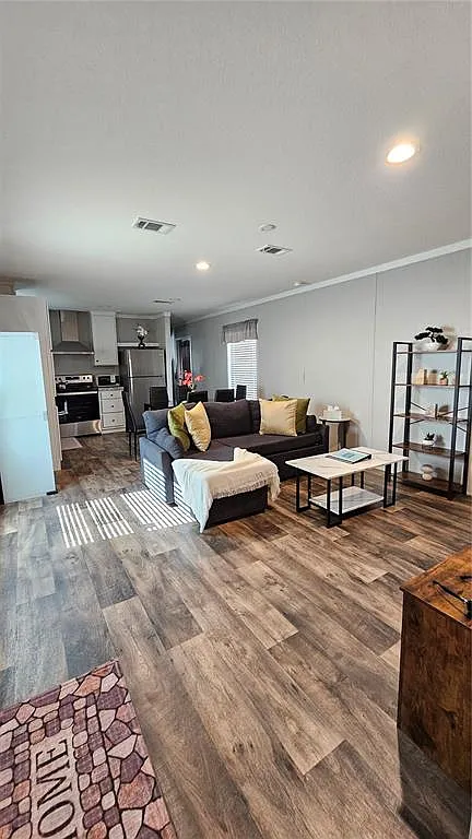 2 bed, 2.0 bath, 924 sqft, $1,500 — Photo 4