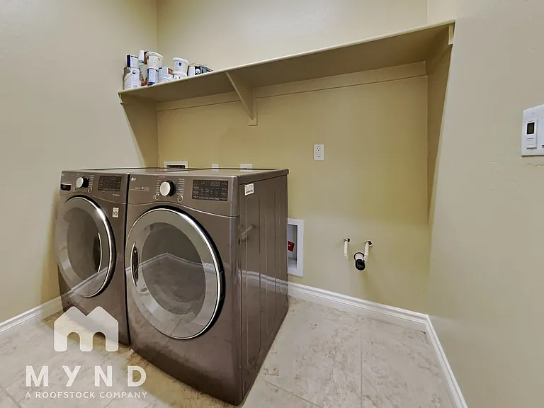 264 E Mead Dr — Photo 15