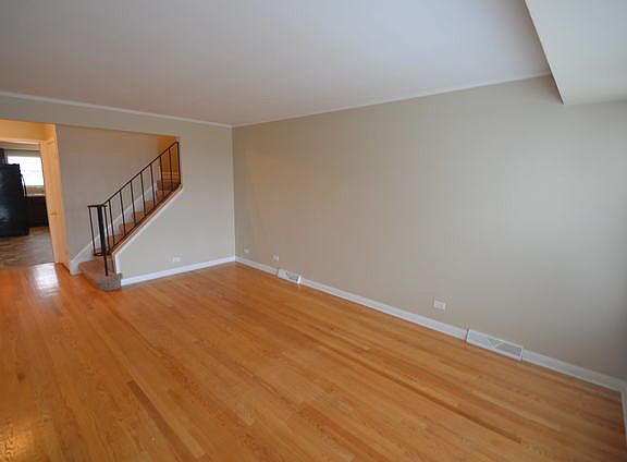 3rd image of 4316 W Fairfax St