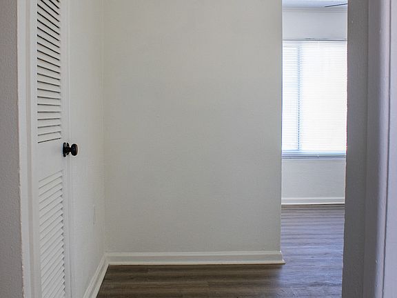 4th image of 1012 Adams Ave #2-2A