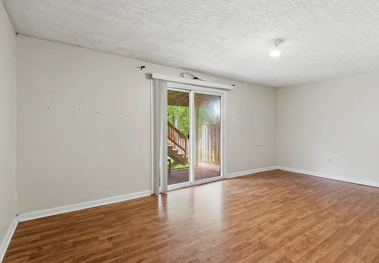 19 Hoban Ct — Photo 12