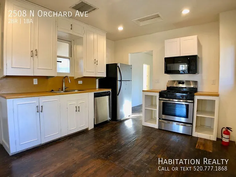 2508 N Orchard Ave — Photo 2