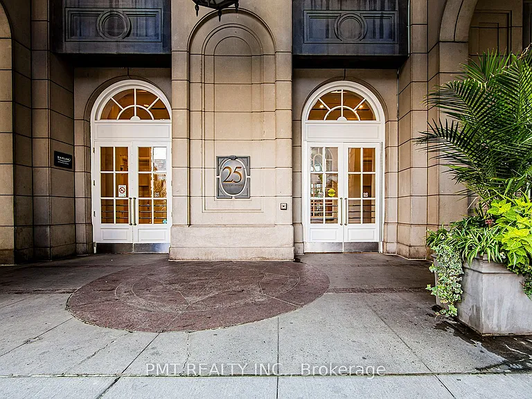 25 The Esplanade #2611 — Photo 40