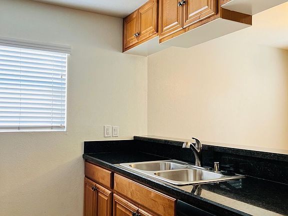 4th image of 1611 S Bundy Dr APT 12
